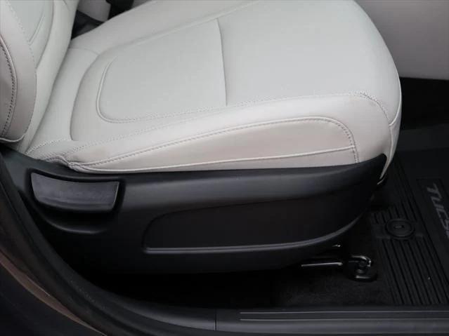 new 2025 Hyundai TUCSON Hybrid car, priced at $37,314