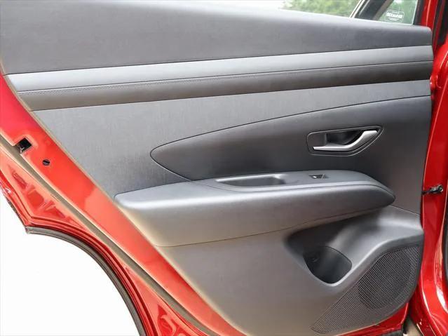 new 2025 Hyundai TUCSON Hybrid car, priced at $39,060