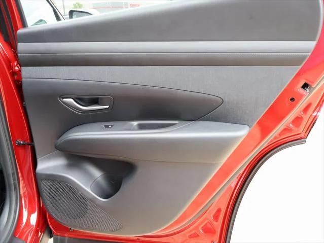 new 2025 Hyundai TUCSON Hybrid car, priced at $39,060