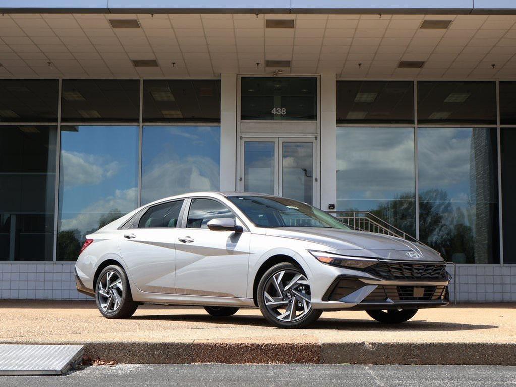 new 2025 Hyundai ELANTRA HEV car, priced at $30,777