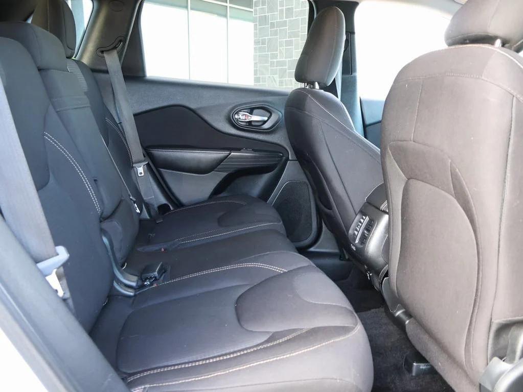 used 2017 Jeep Cherokee car, priced at $8,494