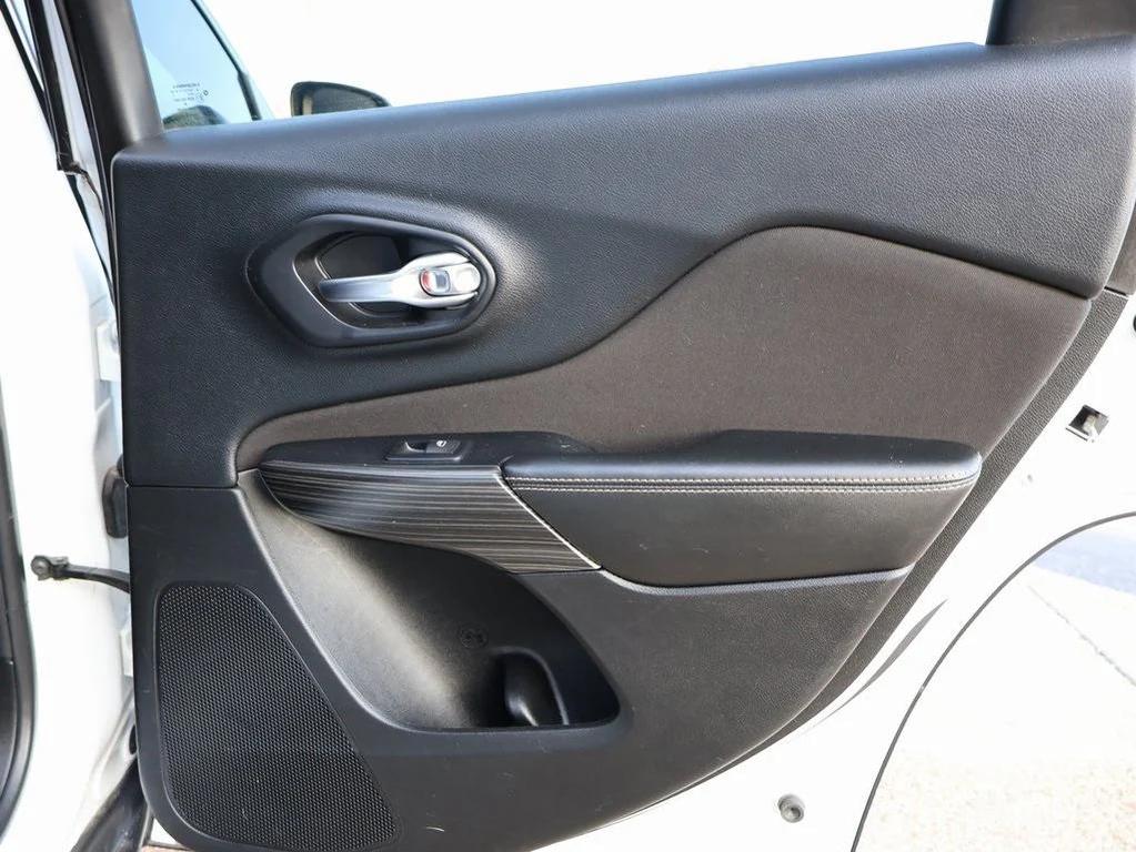 used 2017 Jeep Cherokee car, priced at $8,494