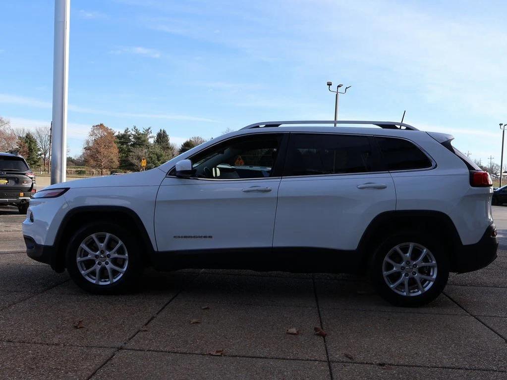 used 2017 Jeep Cherokee car, priced at $8,494