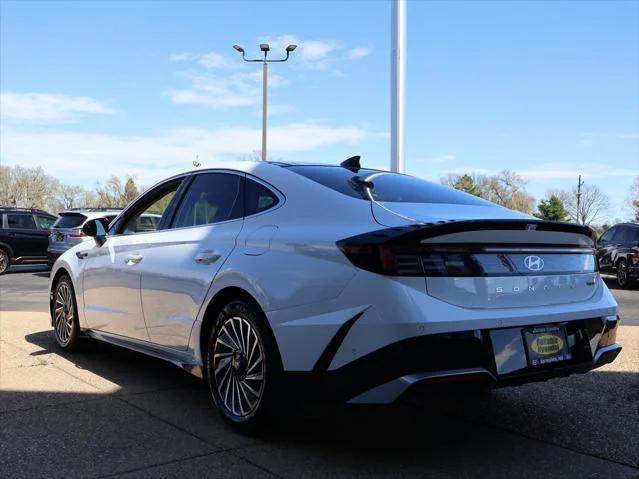 new 2025 Hyundai Sonata Hybrid car, priced at $38,693