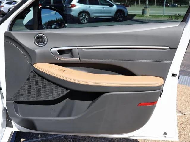new 2025 Hyundai Sonata Hybrid car, priced at $38,693