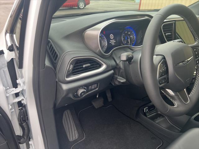 new 2025 Chrysler Pacifica car, priced at $49,090