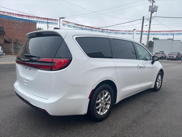 new 2025 Chrysler Pacifica car, priced at $49,090