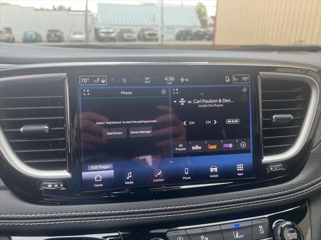 new 2025 Chrysler Pacifica car