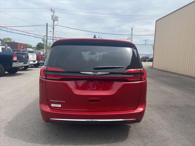 new 2025 Chrysler Pacifica car, priced at $45,115
