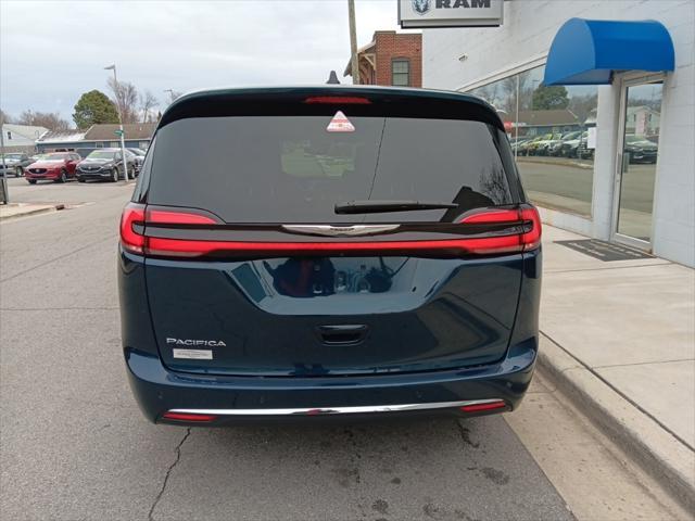 new 2025 Chrysler Pacifica car