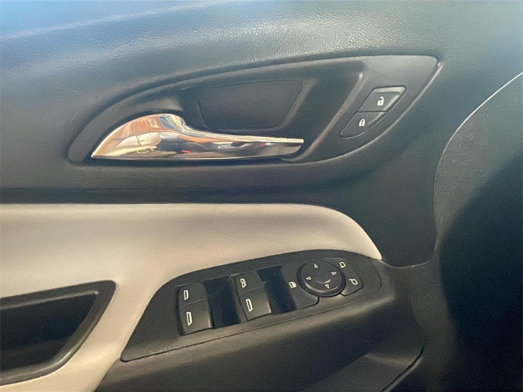 used 2022 Chevrolet Equinox car, priced at $19,350
