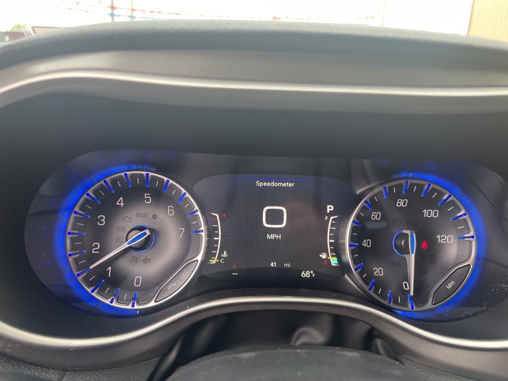 new 2025 Chrysler Pacifica car