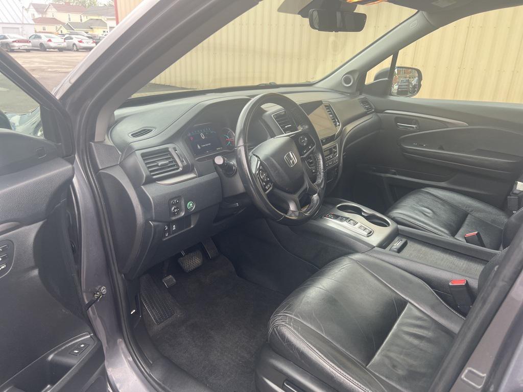 used 2022 Honda Pilot car, priced at $29,900