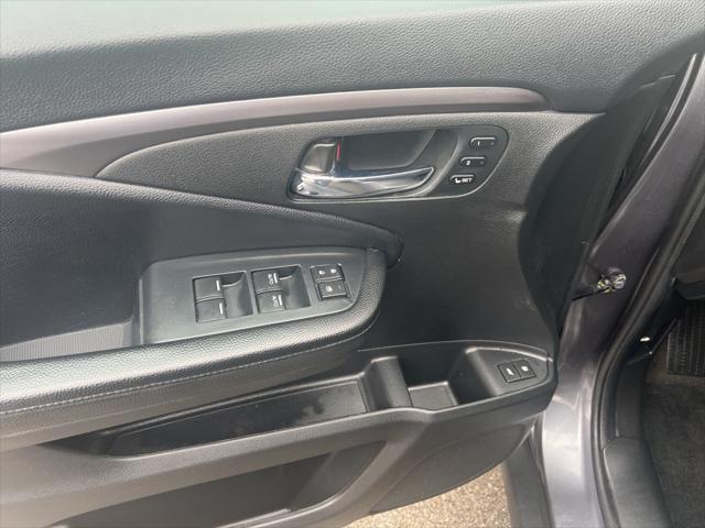 used 2022 Honda Pilot car, priced at $30,899