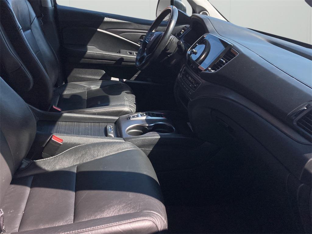 used 2022 Honda Pilot car, priced at $29,500