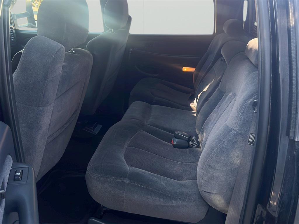 used 2001 Chevrolet Silverado 2500 car, priced at $9,500