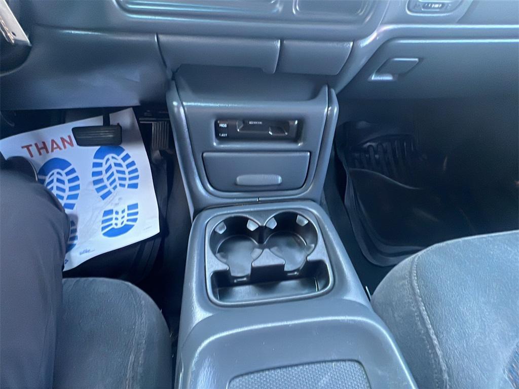 used 2001 Chevrolet Silverado 2500 car, priced at $9,500