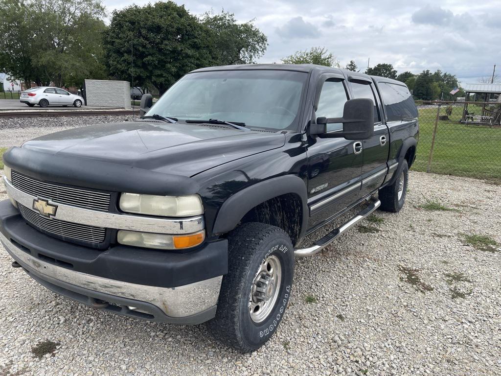 used 2001 Chevrolet Silverado 2500 car, priced at $10,000