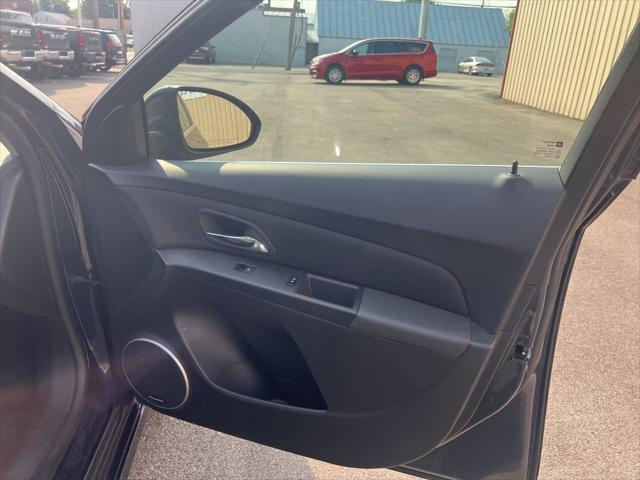 used 2016 Chevrolet Cruze Limited car, priced at $9,000