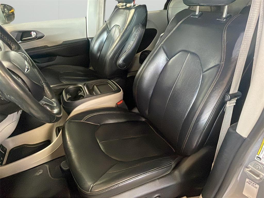 used 2020 Chrysler Pacifica car, priced at $14,499