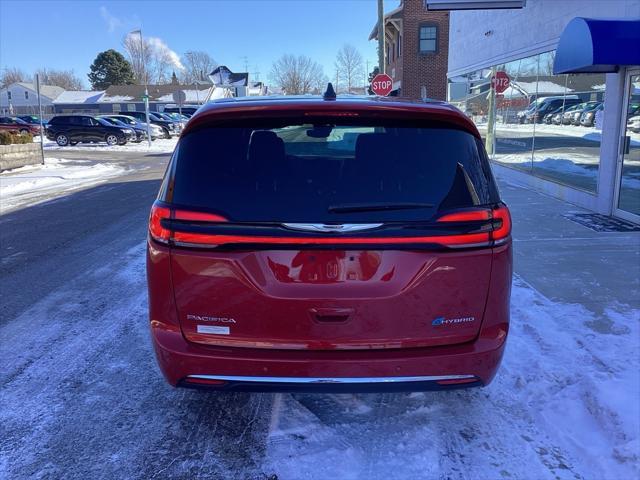 new 2025 Chrysler Pacifica Hybrid car, priced at $54,515