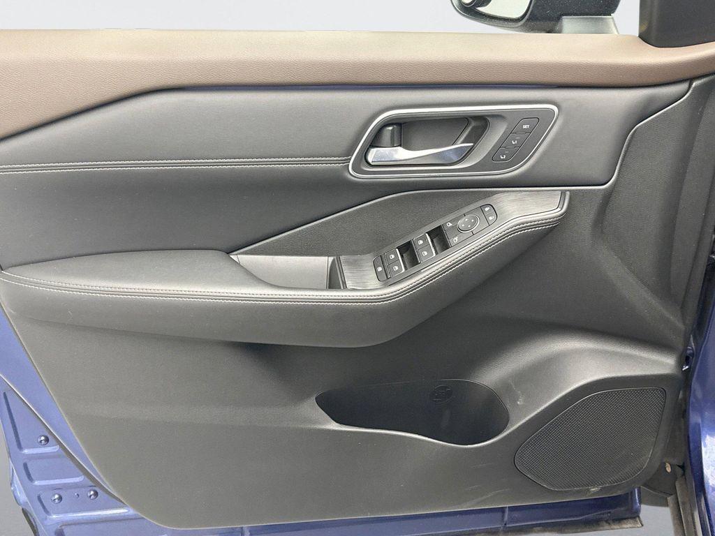 used 2023 Nissan Rogue car, priced at $29,799