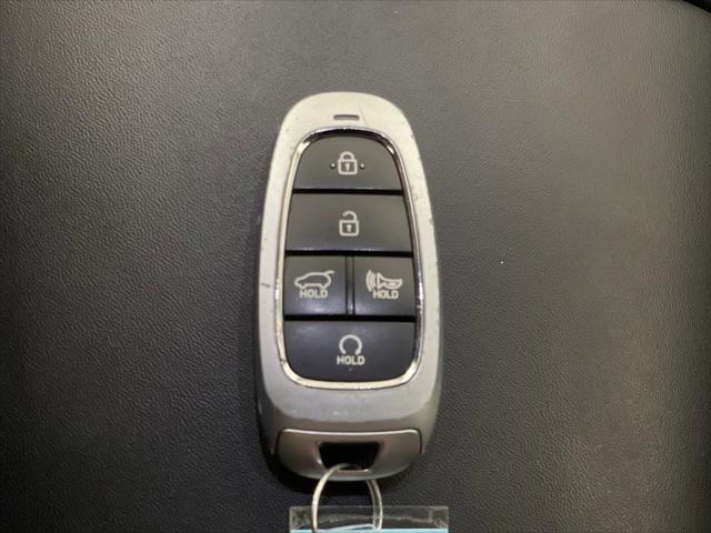 used 2021 Hyundai Santa Fe car, priced at $20,950