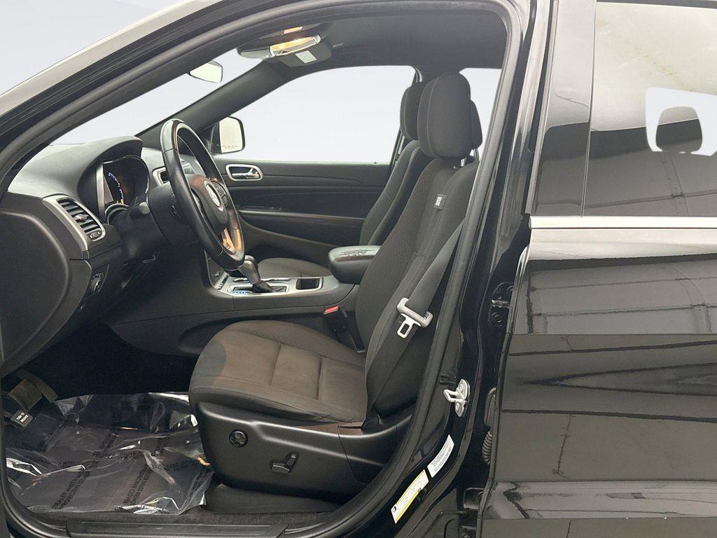 used 2018 Jeep Grand Cherokee car, priced at $13,249