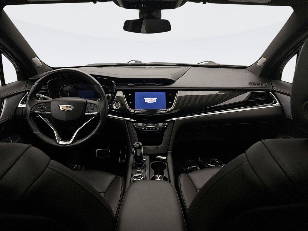 used 2023 Cadillac XT6 car, priced at $41,799