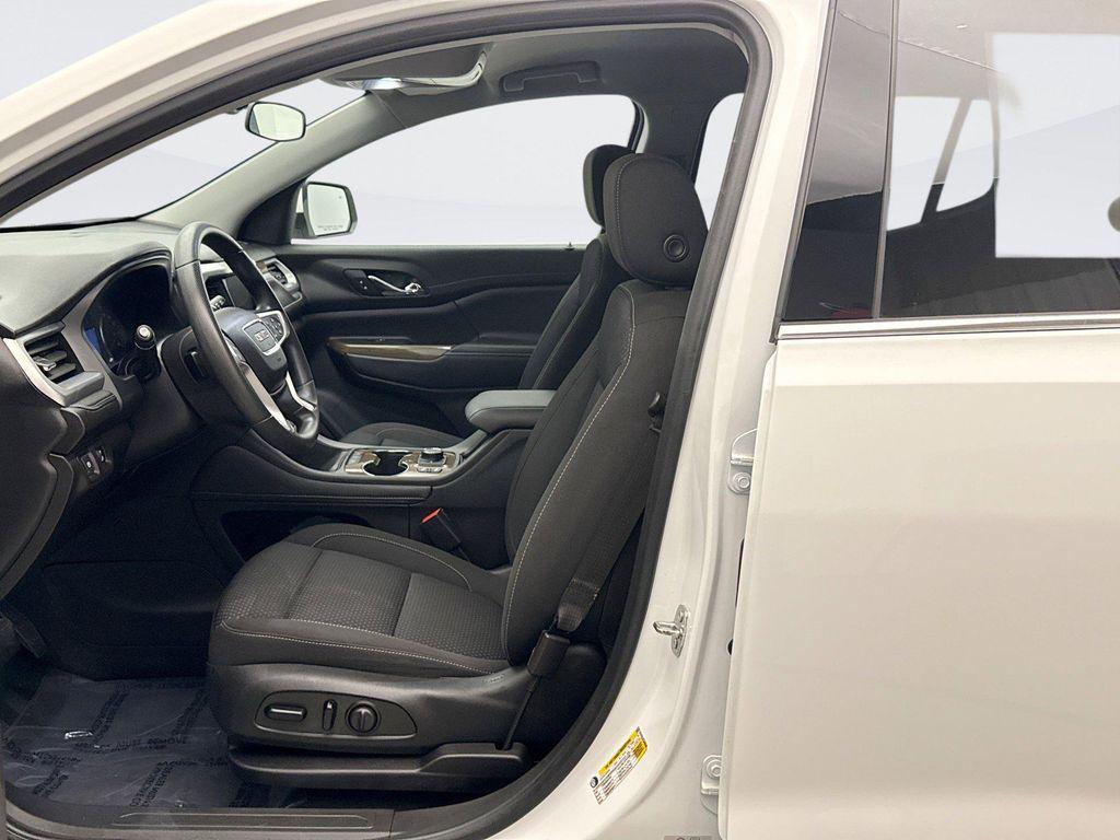 used 2023 GMC Acadia car, priced at $30,799