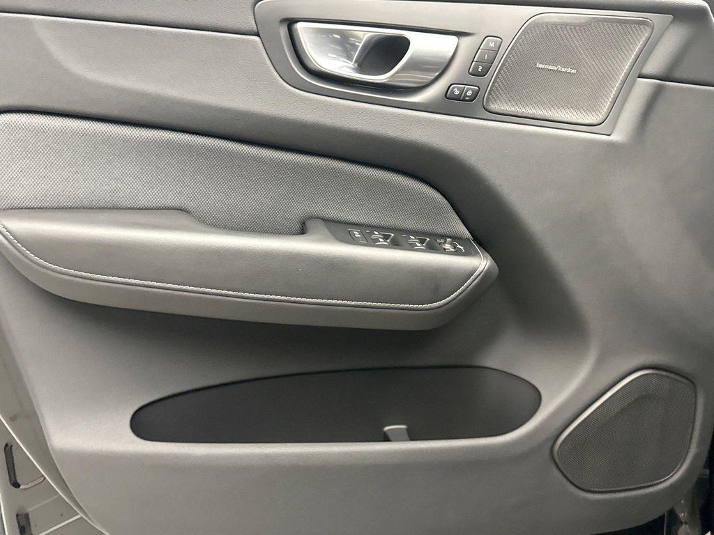 used 2024 Volvo XC60 Recharge Plug-In Hybrid car, priced at $55,399