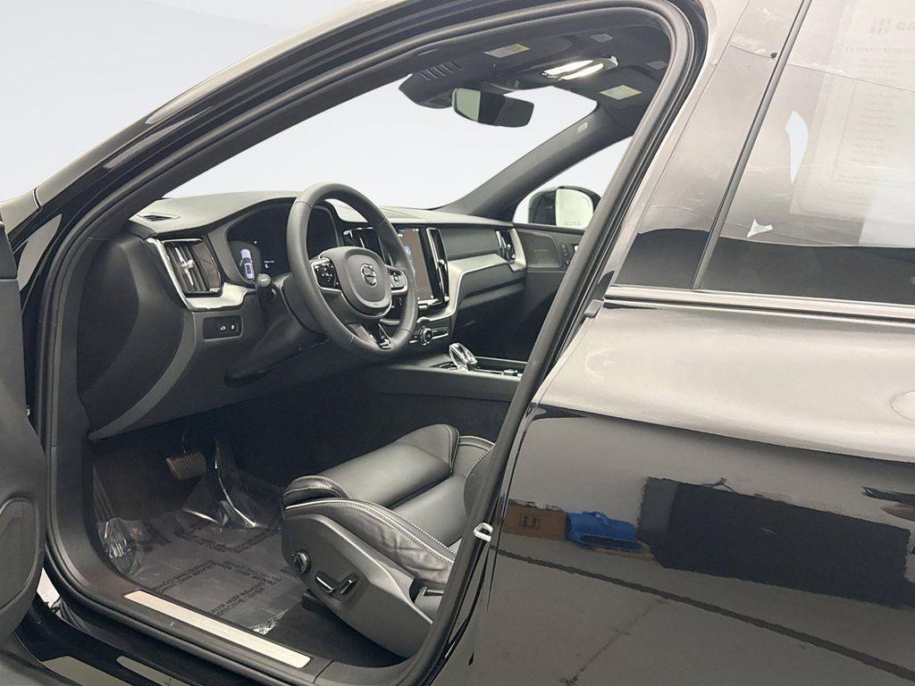 used 2024 Volvo XC60 Recharge Plug-In Hybrid car, priced at $55,399