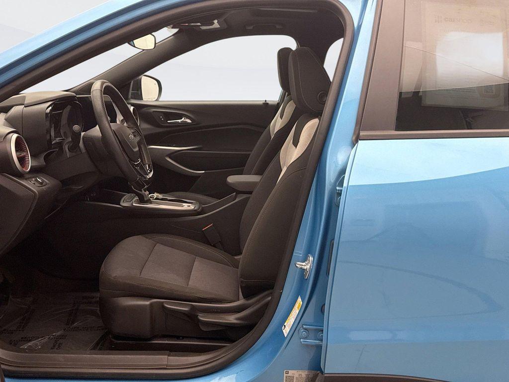 used 2025 Chevrolet Trax car, priced at $22,499