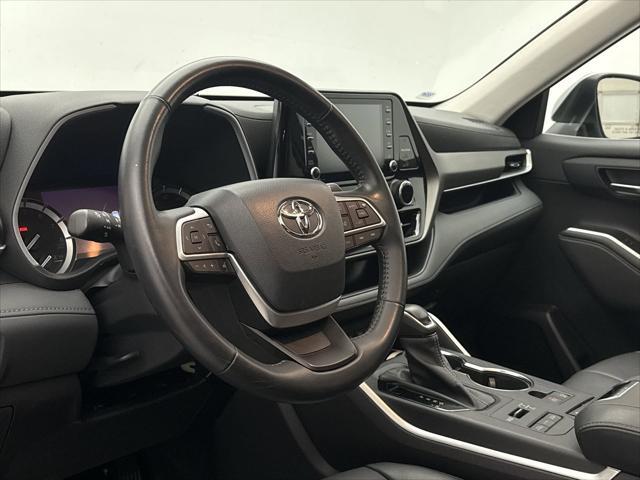 used 2022 Toyota Highlander car, priced at $38,000