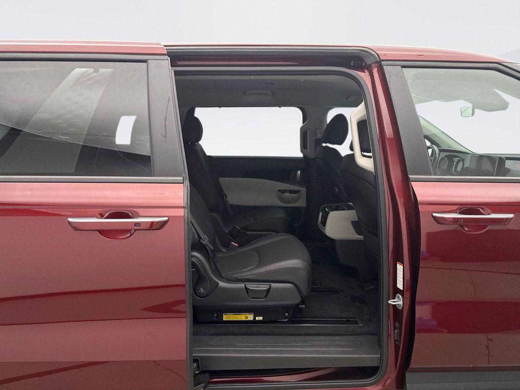 used 2024 Kia Carnival car, priced at $39,599