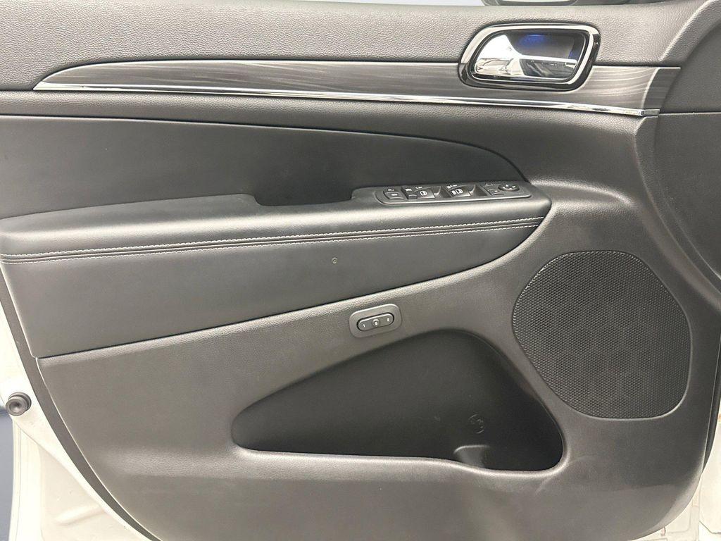 used 2021 Jeep Grand Cherokee car, priced at $28,699