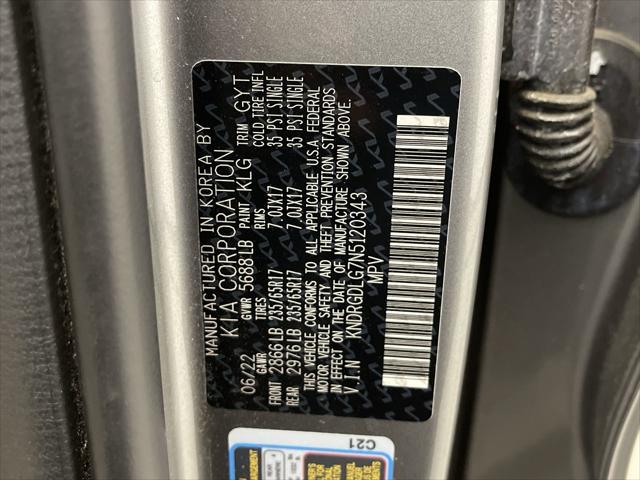 used 2022 Kia Sorento Hybrid car, priced at $28,900