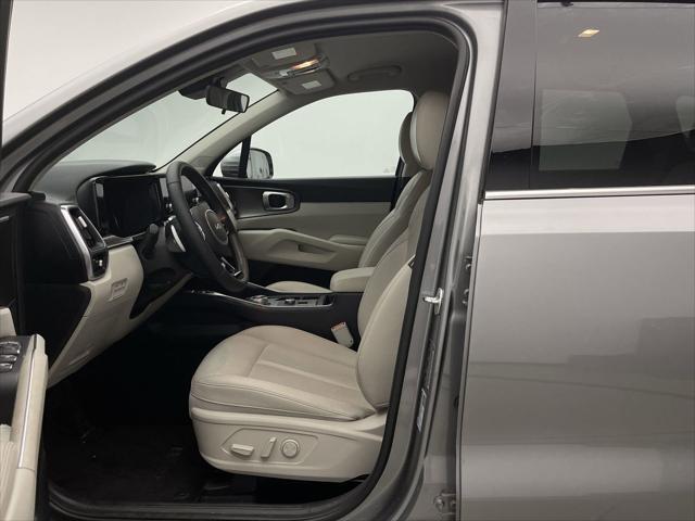 used 2022 Kia Sorento Hybrid car, priced at $28,900
