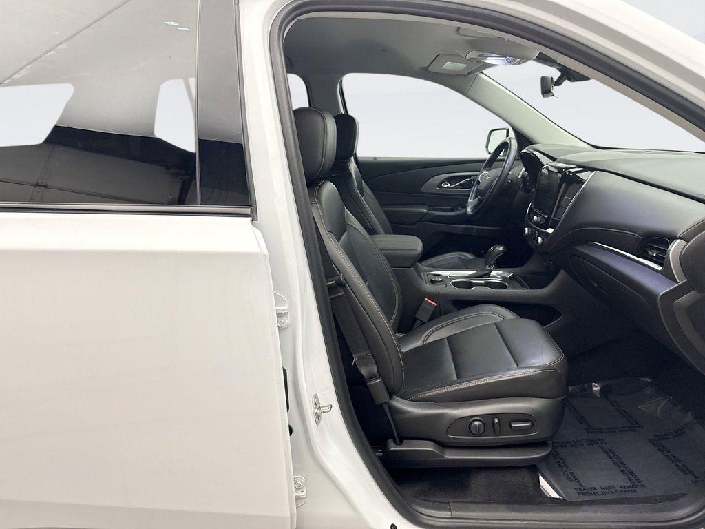 used 2020 Chevrolet Traverse car, priced at $23,948