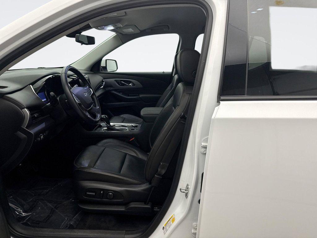 used 2020 Chevrolet Traverse car, priced at $23,948