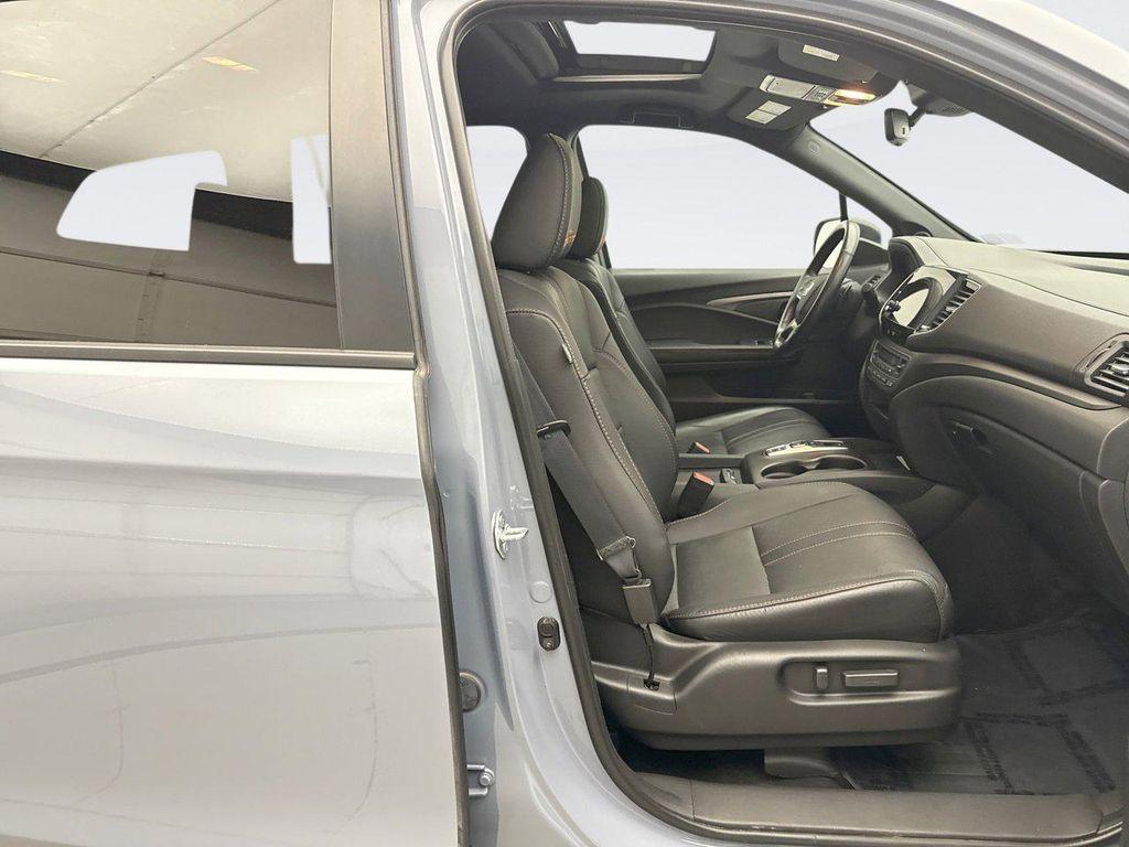 used 2022 Honda Pilot car, priced at $32,598