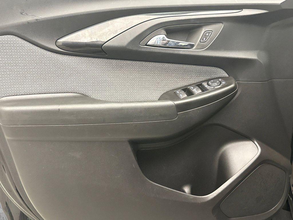 used 2023 Chevrolet TrailBlazer car, priced at $22,099