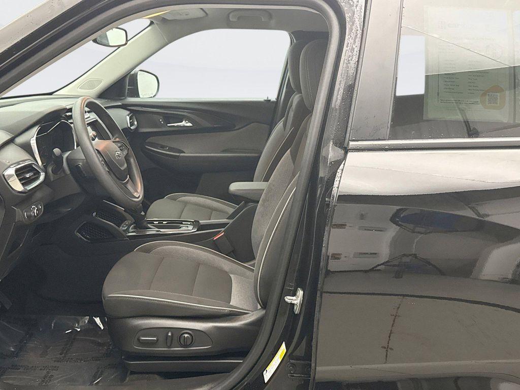 used 2023 Chevrolet TrailBlazer car, priced at $22,099