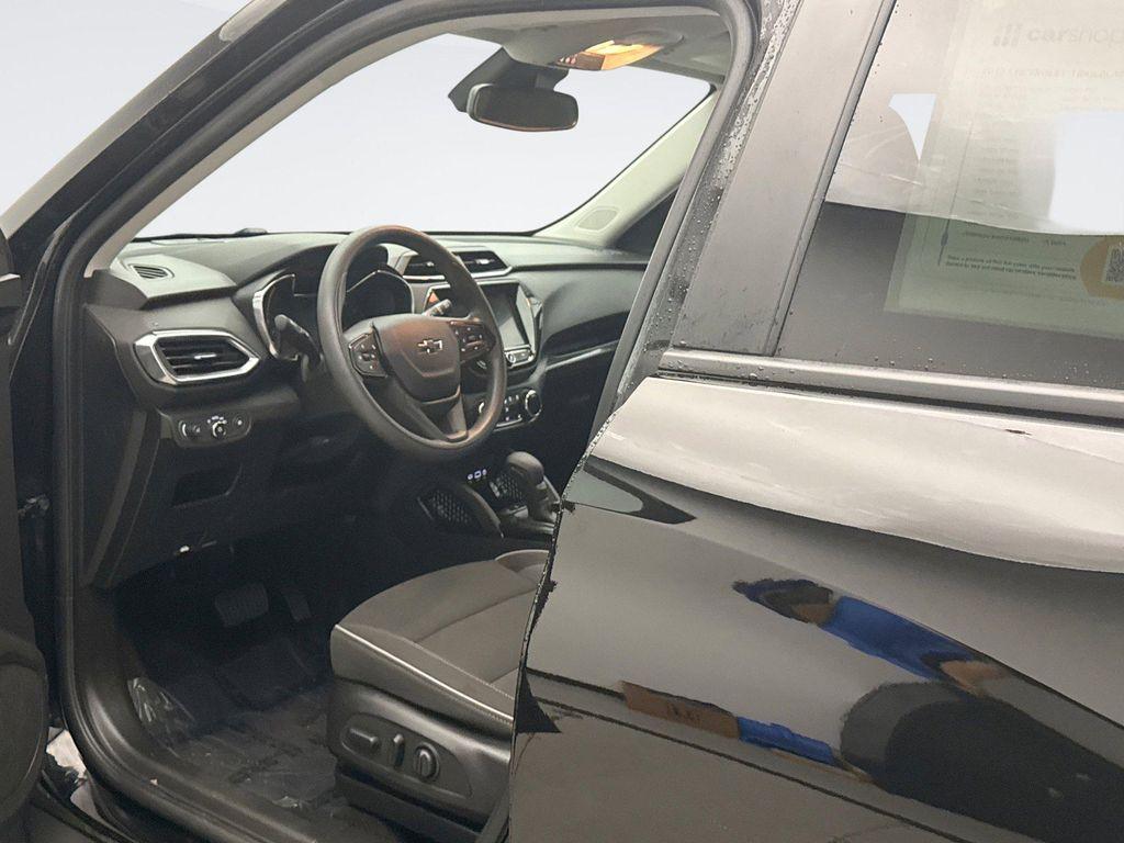 used 2023 Chevrolet TrailBlazer car, priced at $22,099