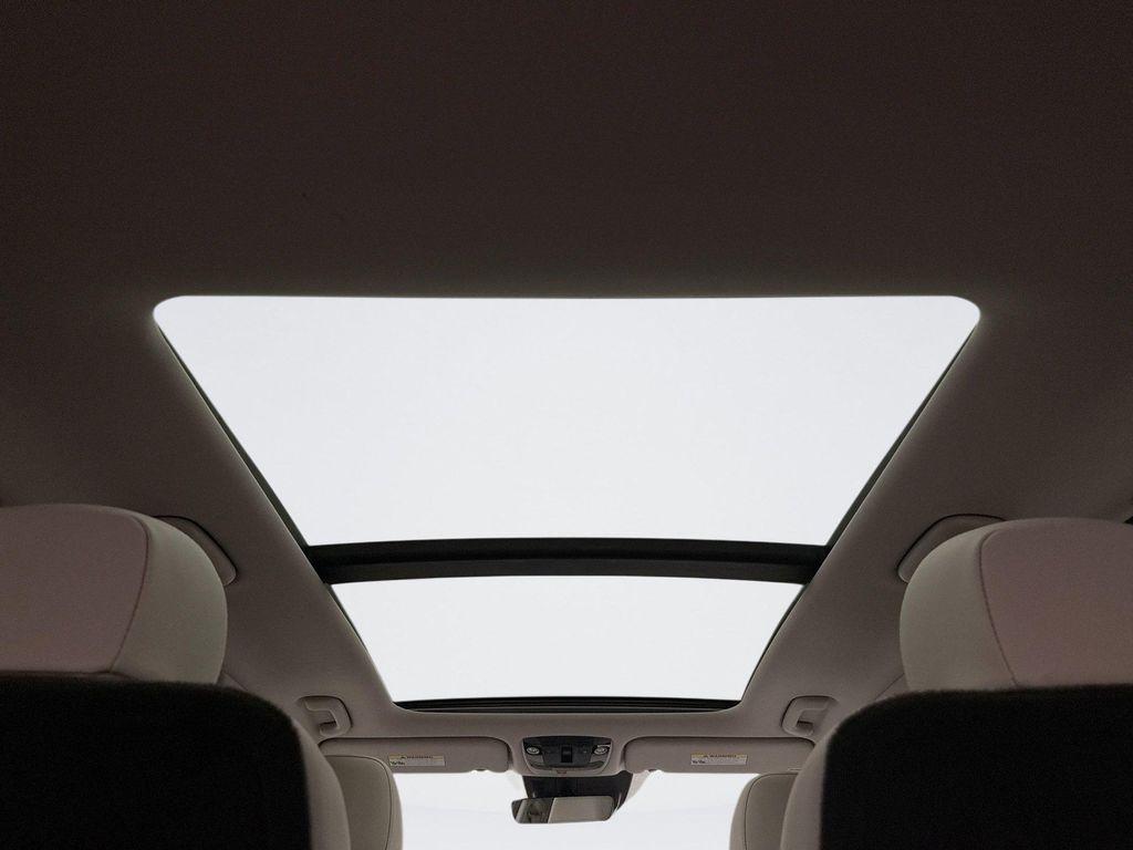 used 2025 Kia Sorento Hybrid car, priced at $35,898