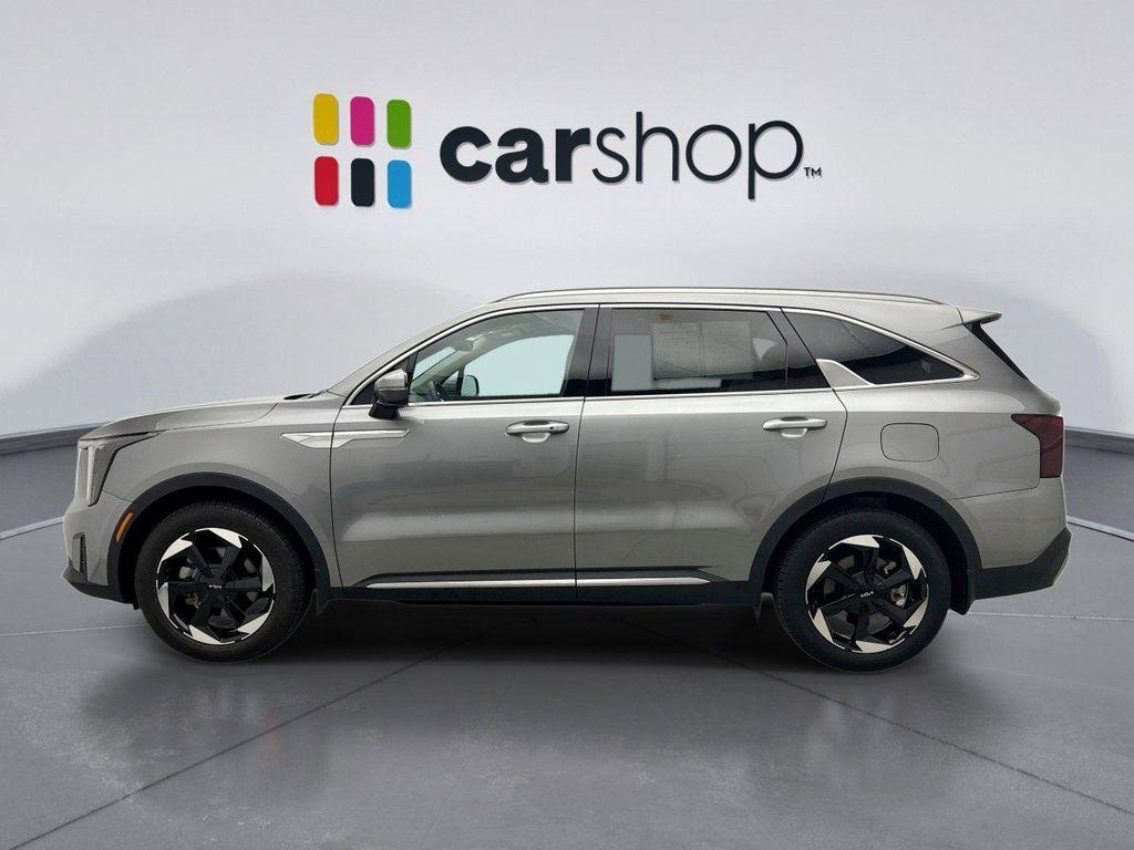 used 2025 Kia Sorento Hybrid car, priced at $35,898