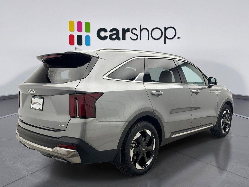 used 2025 Kia Sorento Hybrid car, priced at $35,898