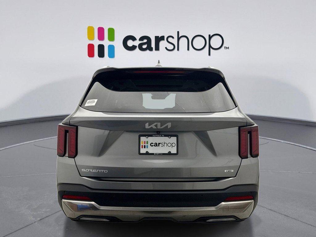 used 2025 Kia Sorento Hybrid car, priced at $35,898