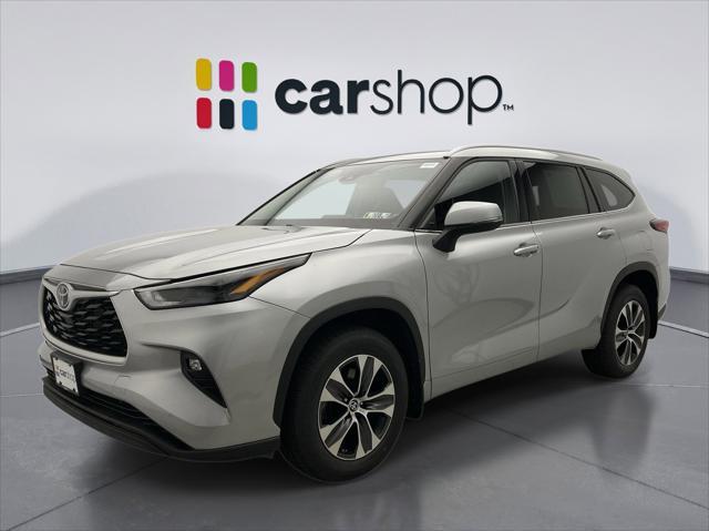 used 2022 Toyota Highlander car, priced at $36,800