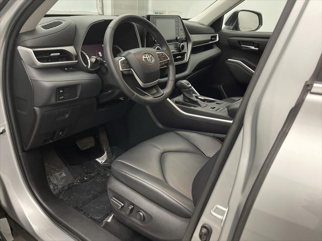 used 2022 Toyota Highlander car, priced at $36,800